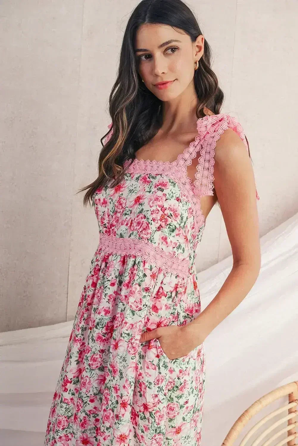 Green Floral Lace Tied Strap Empire Waist Maxi Dress - Femstylo