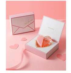 First Love Paris – The Scent of a First Glance