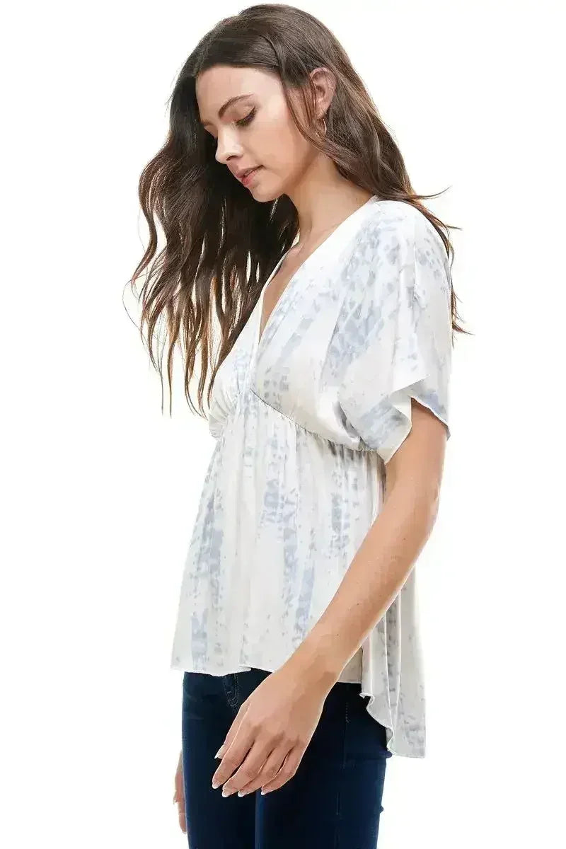 Flowy V-Neck Top with Relaxed Fit - Femstylo