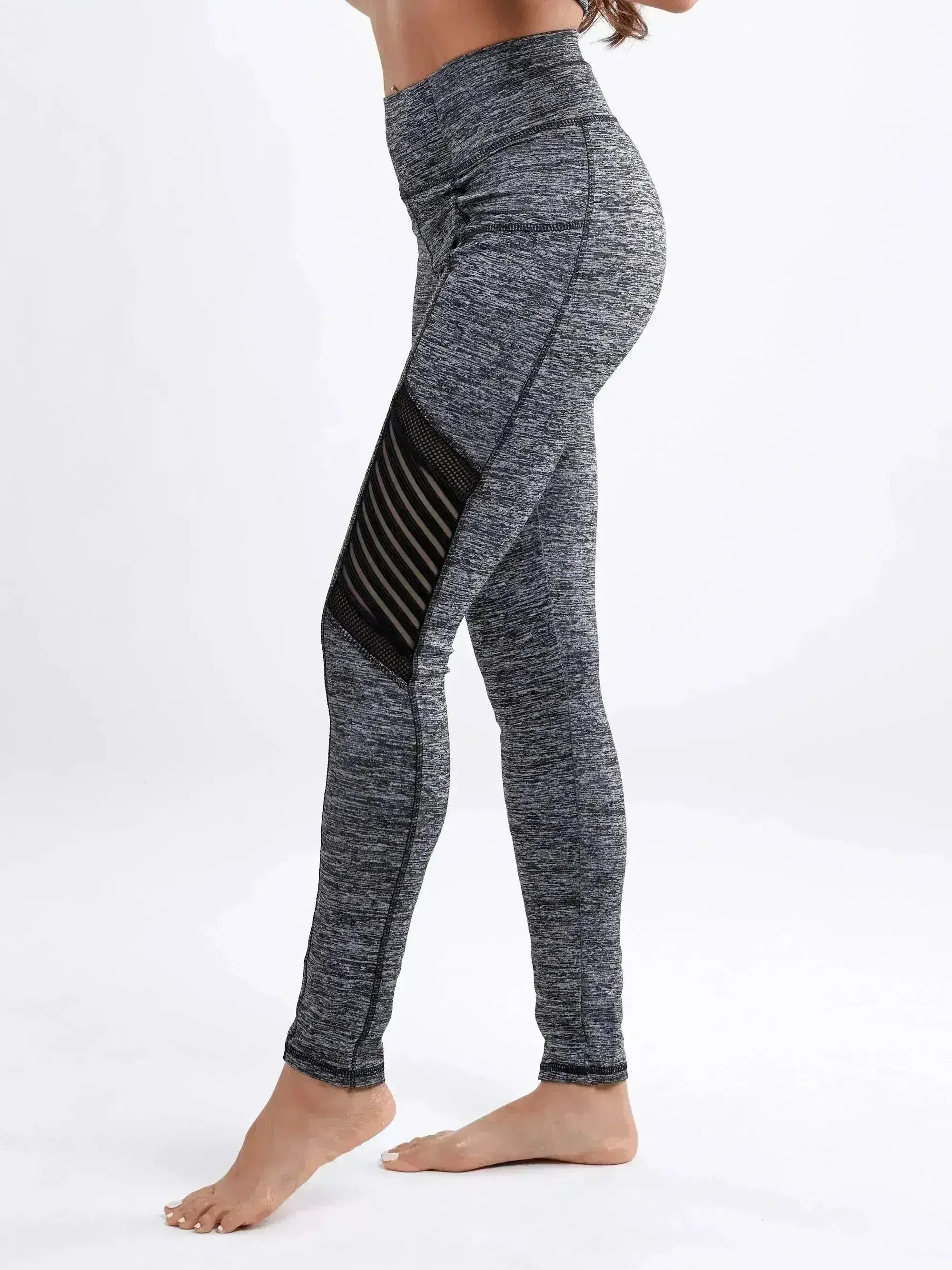 High-Waisted Pilates Leggings with Side Pockets & Mesh Panels - Femstylo