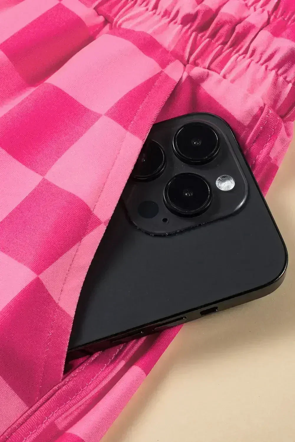 Black Checkered Drawstring Elastic Waist Casual Shorts - Femstylo