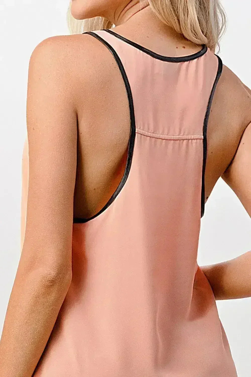 Scoop Neck Tank Top with Contrast Trim - Femstylo