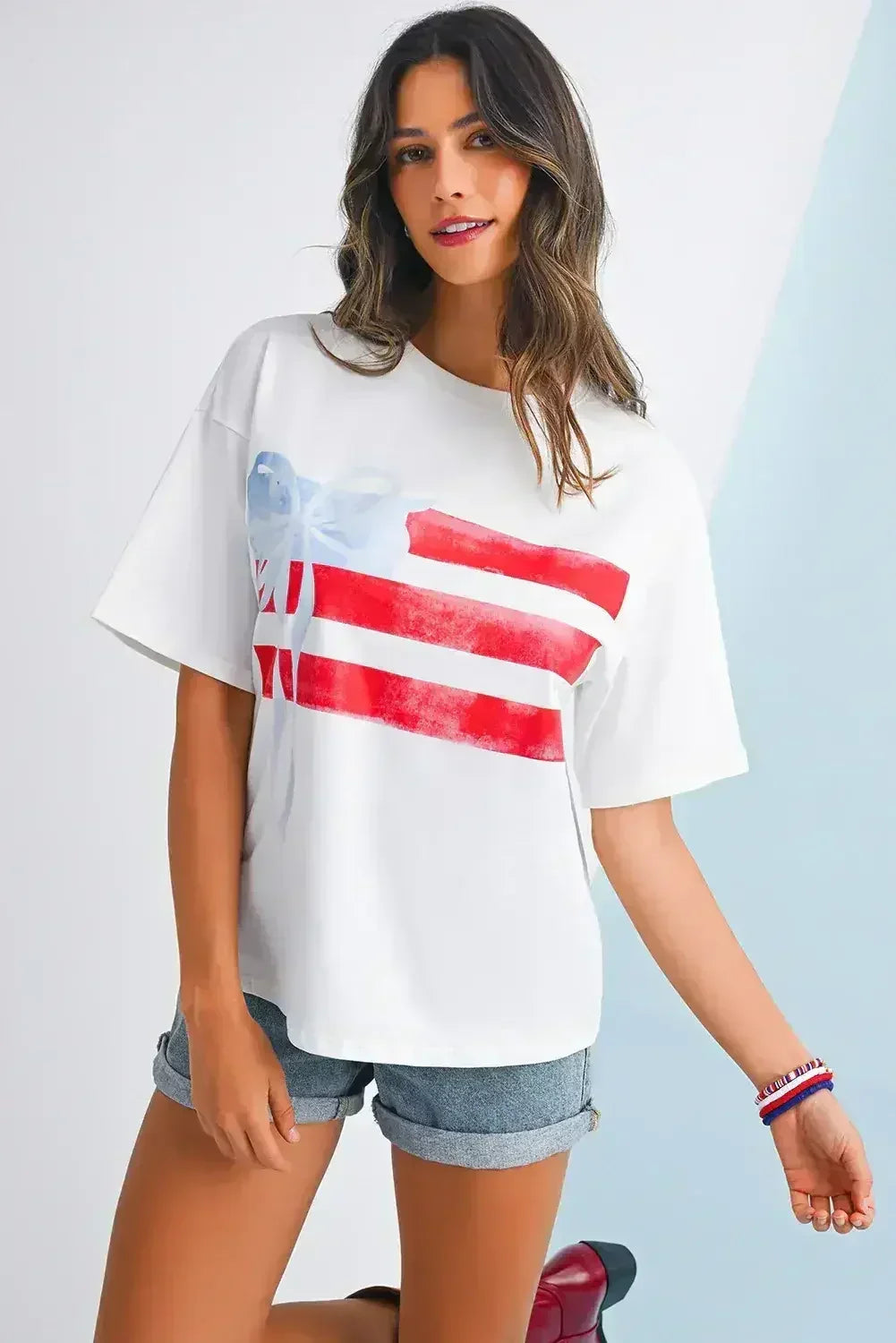 White Flag Bow Graphic Crewneck Tee - Femstylo