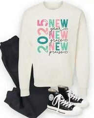 2025 New Year Graphic Crew Sweatshirt - Femstylo