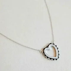 Scallop Edge Heart Necklace - 18k Gold Plated | Femstylo - Femstylo