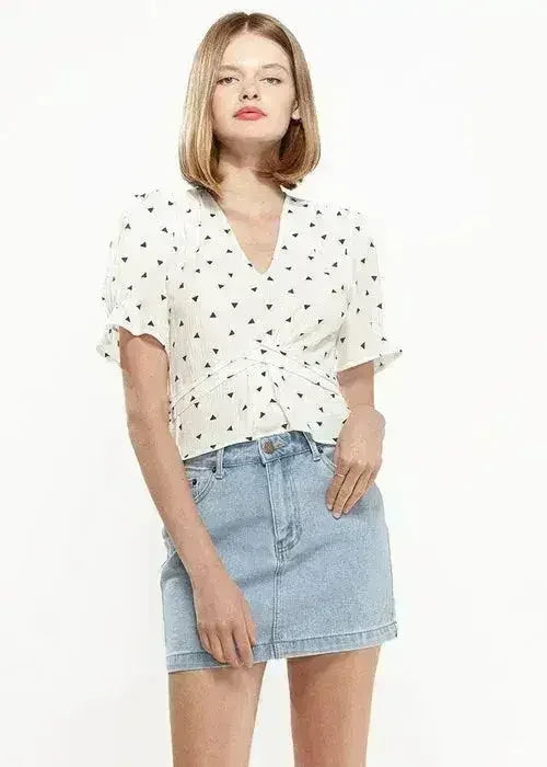 Women's Triangle Print Puff Sleeve Blouse in White triangle | Femstylo - Femstylo