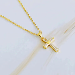Crystal Cross Necklace – Elegant 18k Gold Plated Pendant | Timeless Style - Femstylo