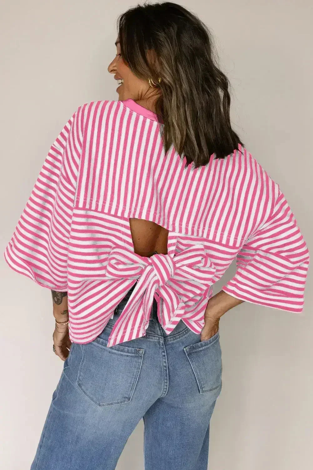 Black Stripe Bowknot Backless T-Shirt - Femstylo
