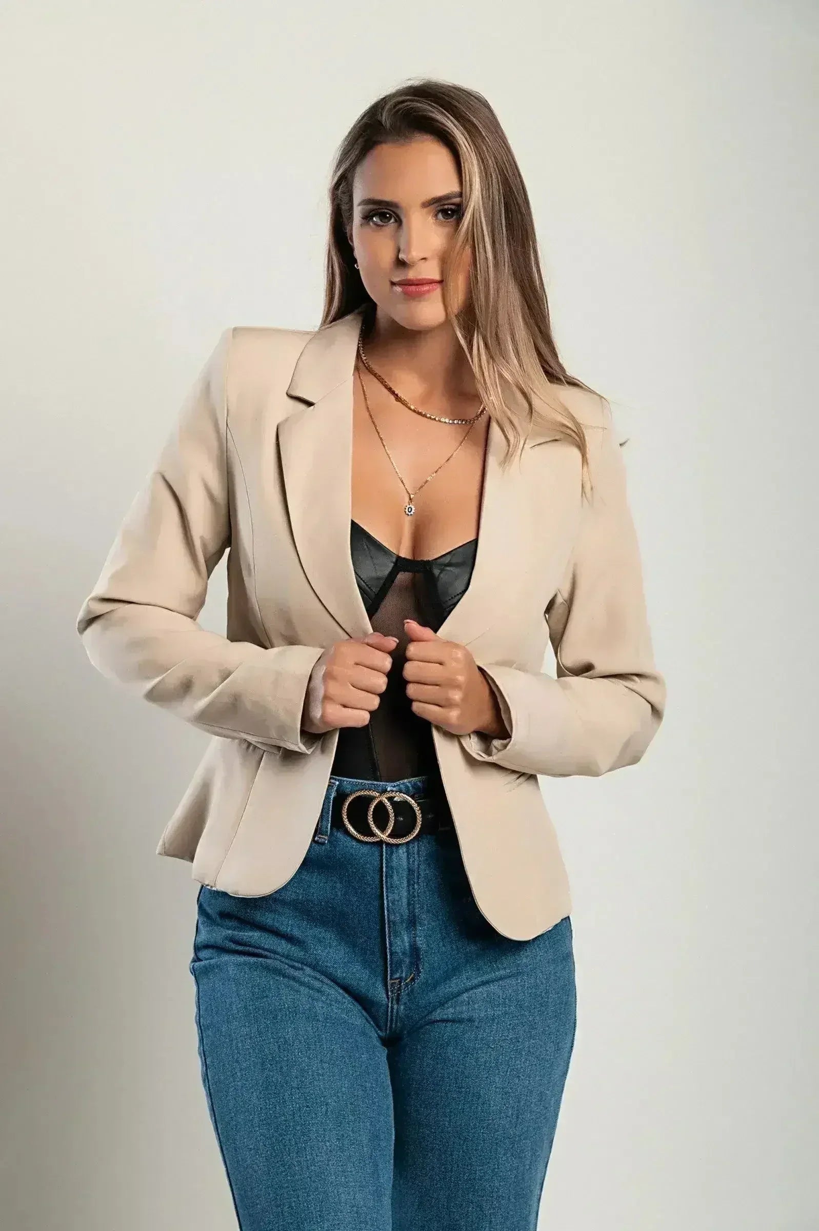 Blazer s klasičnim ovratnikom Softina, bež - Femstylo