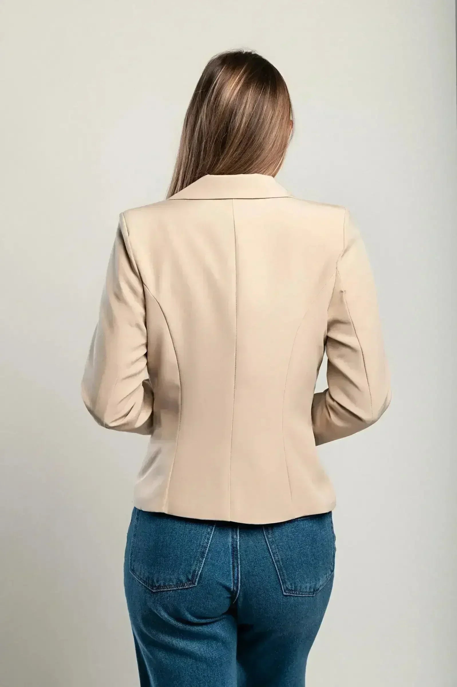 Blazer s klasičnim ovratnikom Softina, bež - Femstylo