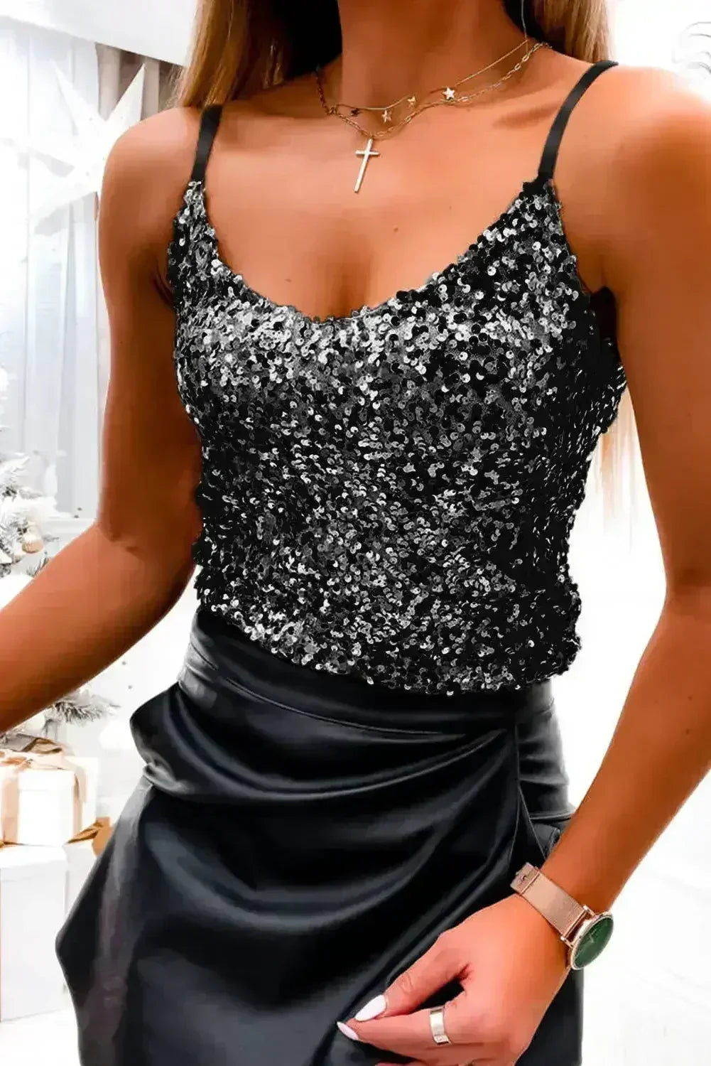 Black Sequined Adjustable Spaghetti Straps Tank Top - Femstylo