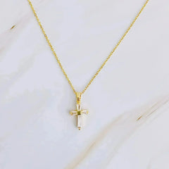 Crystal Cross Necklace – Elegant 18k Gold Plated Pendant | Timeless Style - Femstylo