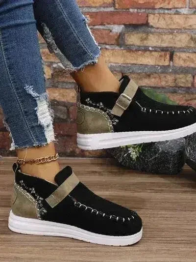 Contrast Round Toe Buckle Sneakers - Femstylo