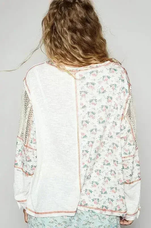 POL Floral Crochet Patch V-Neck Top – Femstylo - Femstylo