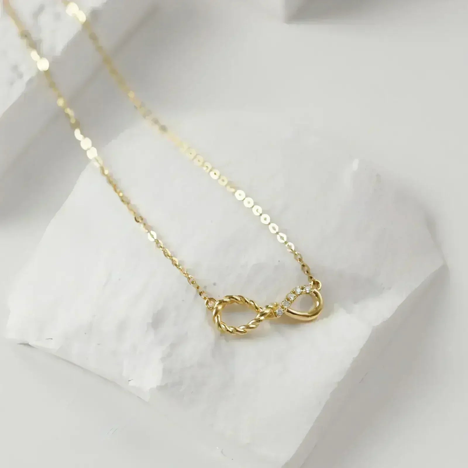 Fashion Versatile Elegant Octagonal Lock Necklace - Femstylo