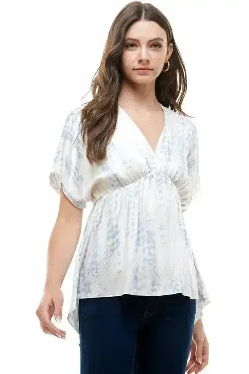 Flowy V-Neck Top with Relaxed Fit - Femstylo