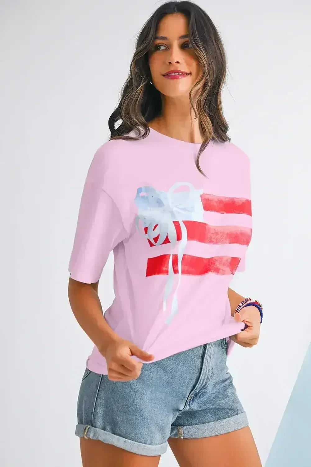 White Flag Bow Graphic Crewneck Tee - Femstylo