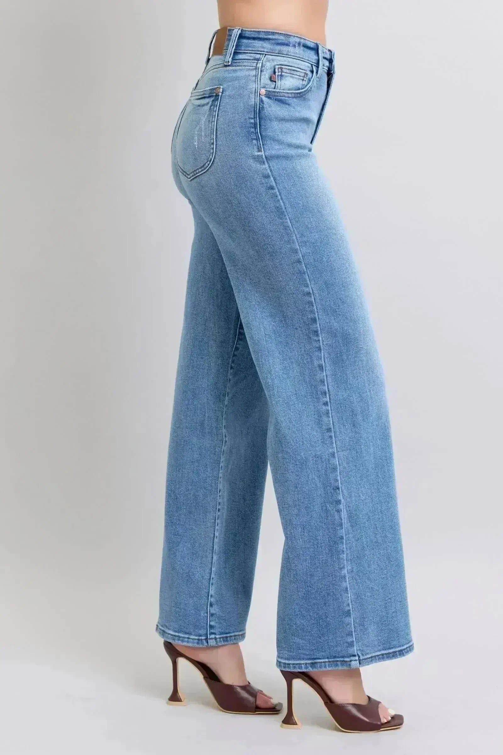 Judy Blue Wide Leg Jeans – High Waist w/ Pockets | 93% Cotton Blend - Femstylo