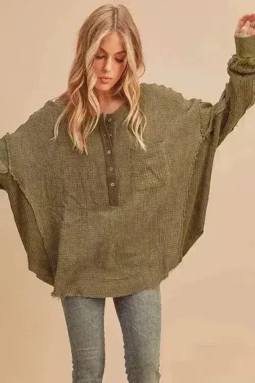 Aemi + Co Exposed Seam Raw Hem Half Button Top - Femstylo