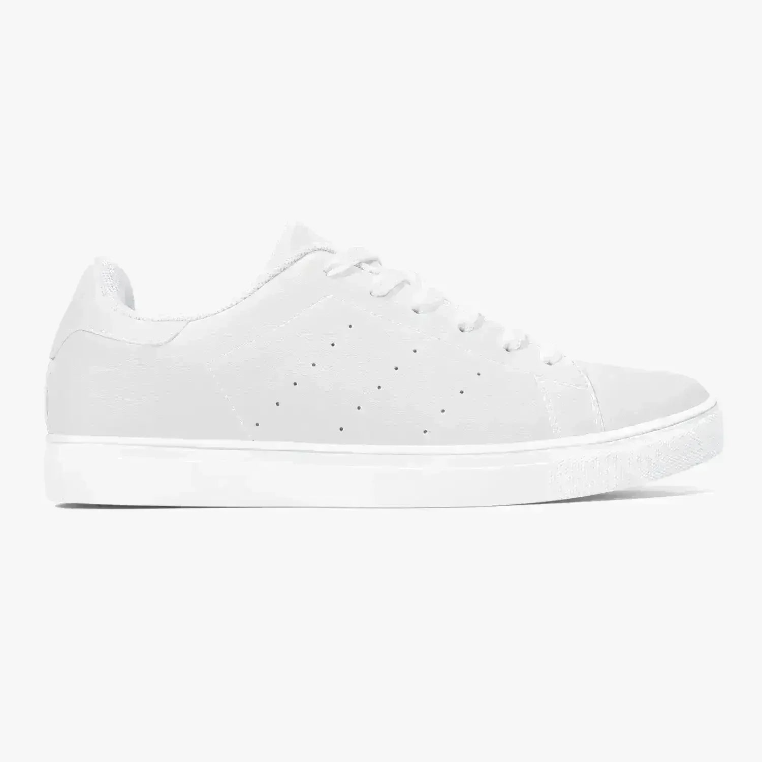 Jacki Easlick Lux Egg Low-Top Leather Sneakers - Femstylo