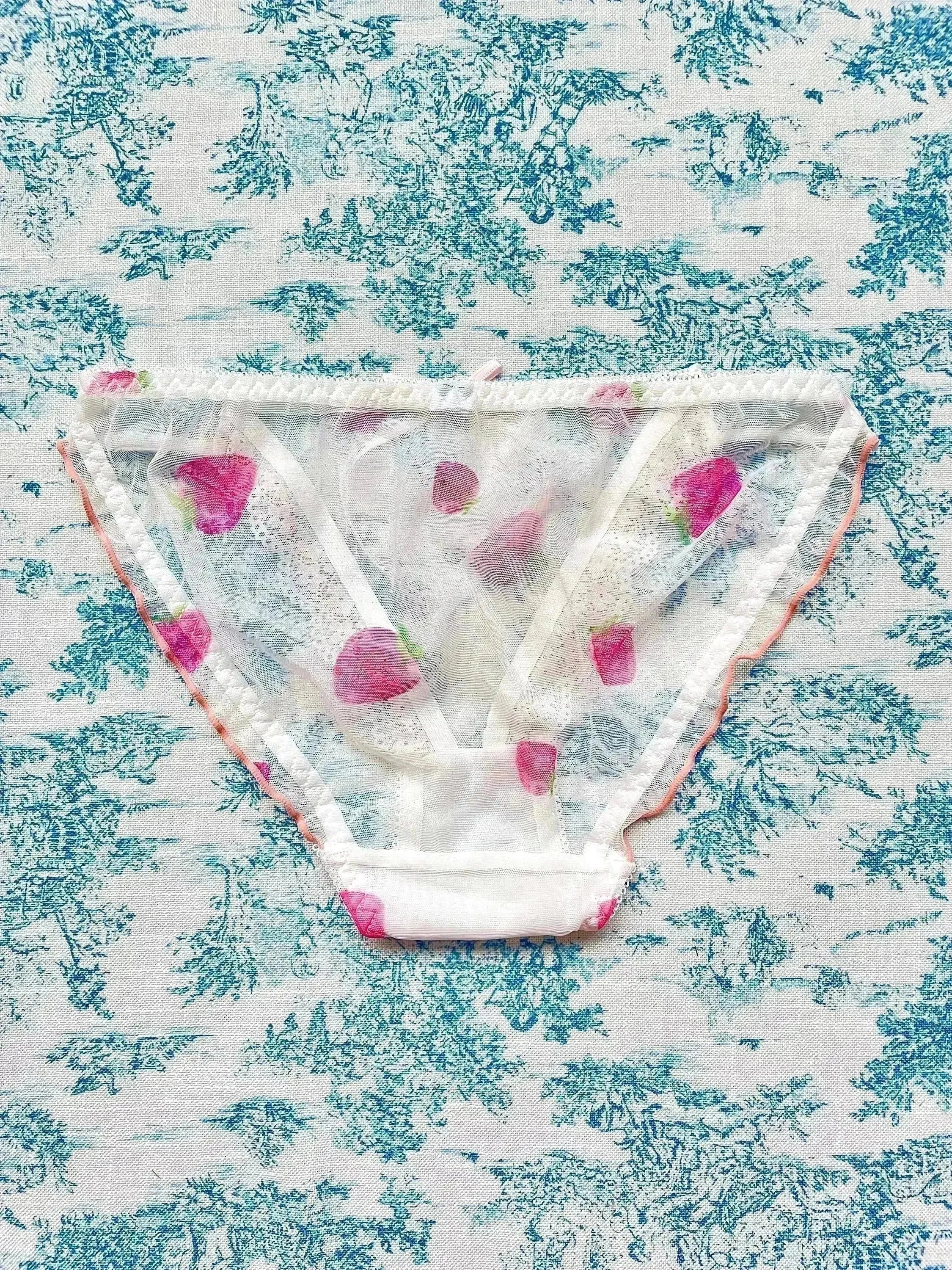 White Mesh Strawberry Panty - Femstylo