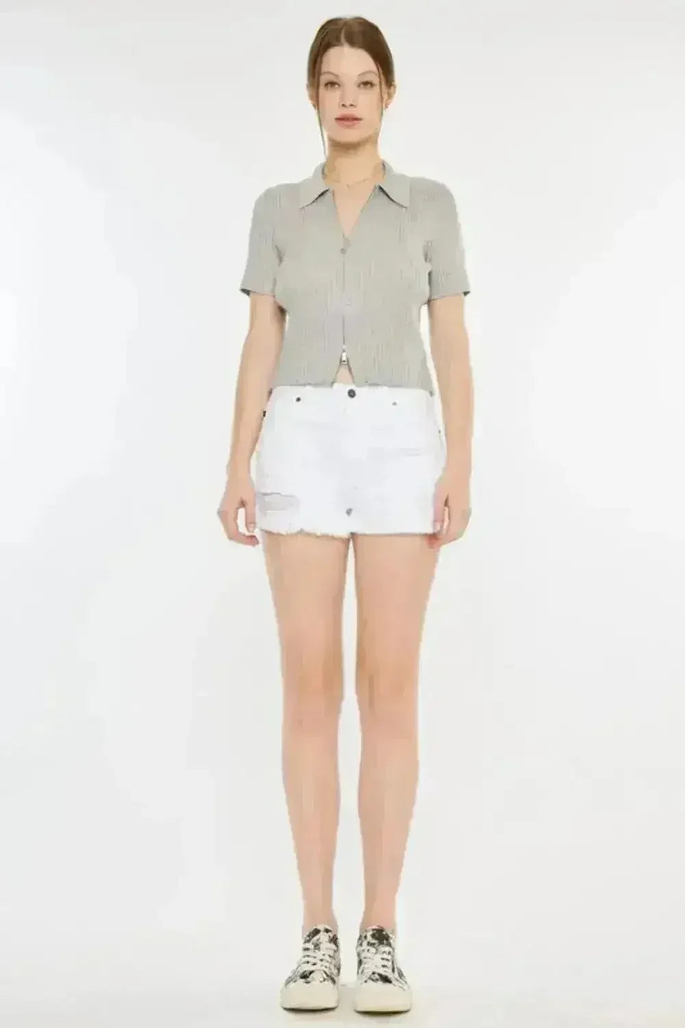 Kancan Raw Hem Distressed Denim Shorts - Femstylo