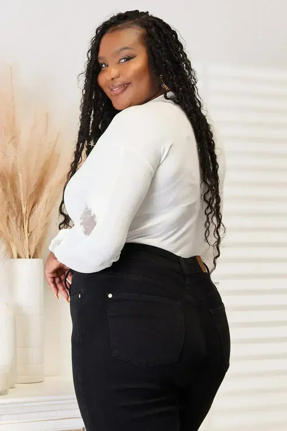 Off White V-Neck Dropped Shoulder Blouse - Versatile Top | Femstylo - Femstylo