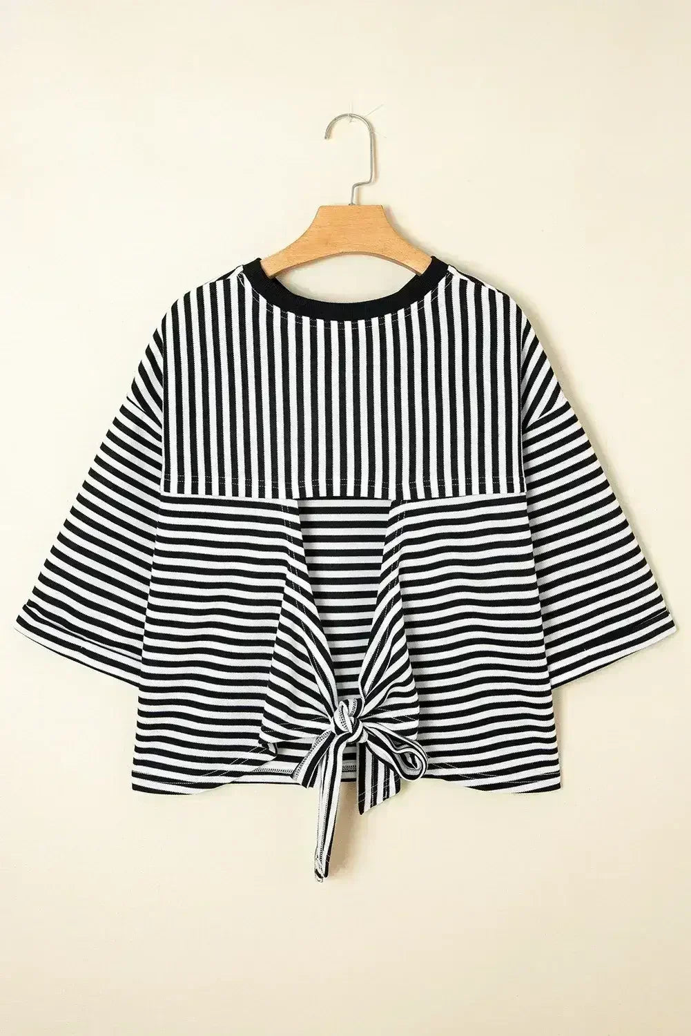 Black Stripe Bowknot Backless T-Shirt - Femstylo