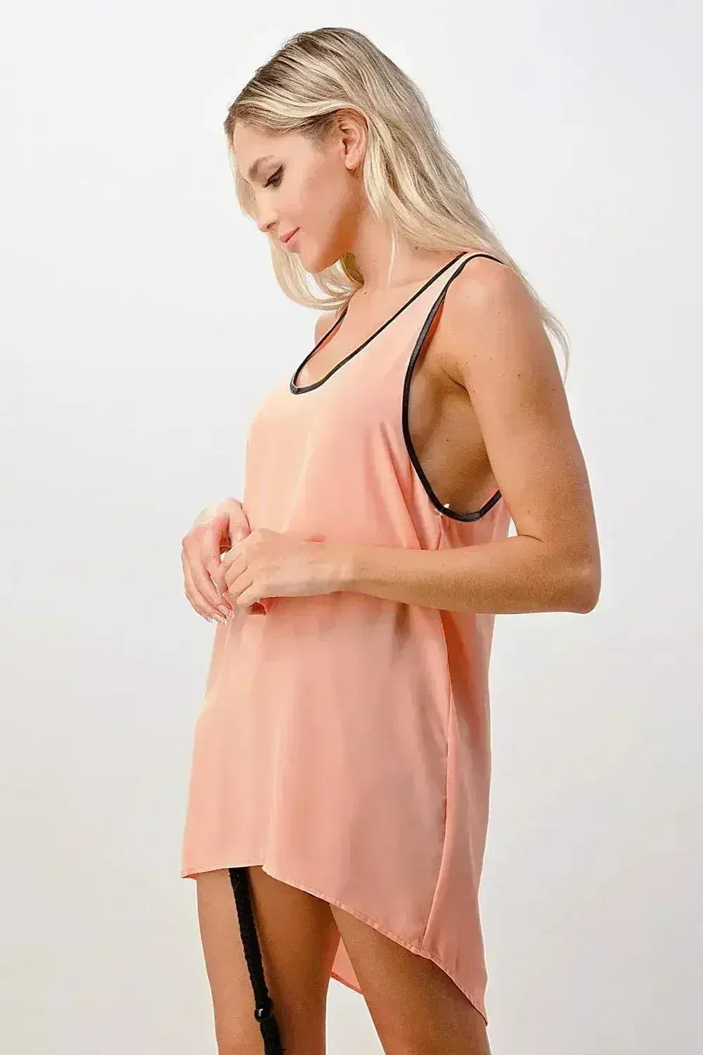 Scoop Neck Tank Top with Contrast Trim - Femstylo
