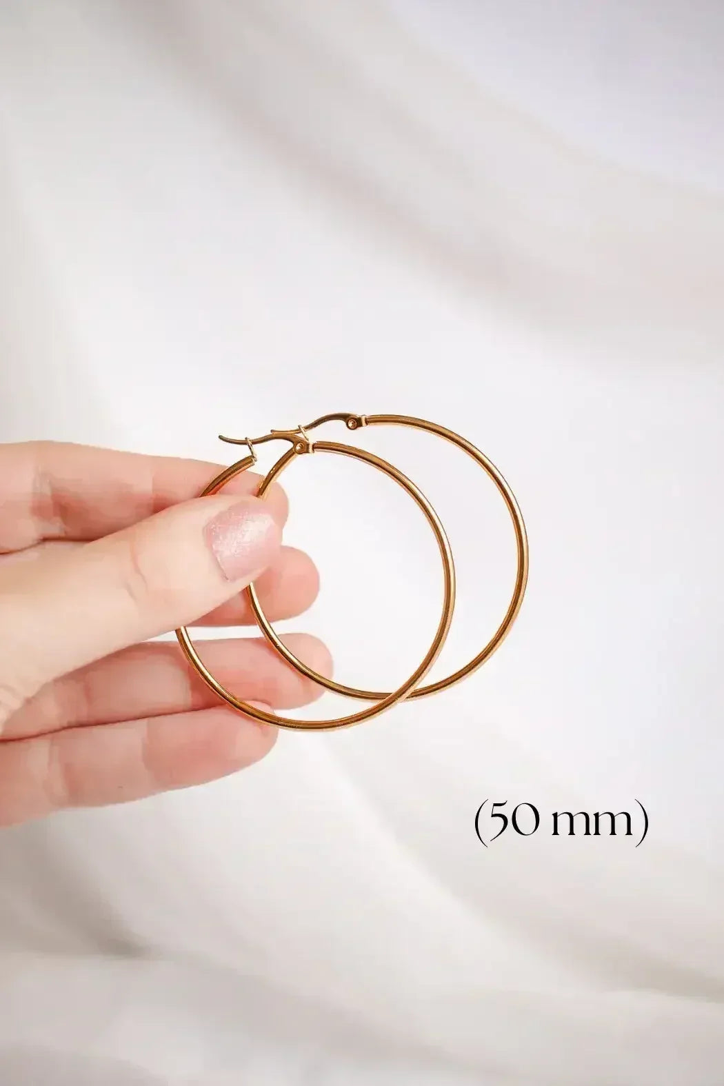 Megan Hoop - Femstylo