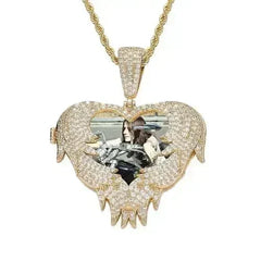LoveShell™ – Custom Clamshell Heart Photo Pendant | Iced Out Zircon - Femstylo