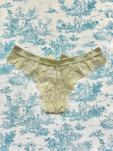 Green Lace Bow Panty - Luxurious Cotton Lingerie | Femstylo - Femstylo