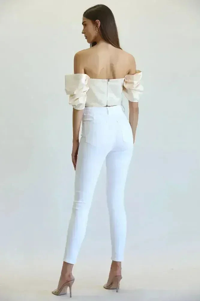 Off the Shoulder Summer Tops – Stylish & Chic for Every Occasion - Femstylo