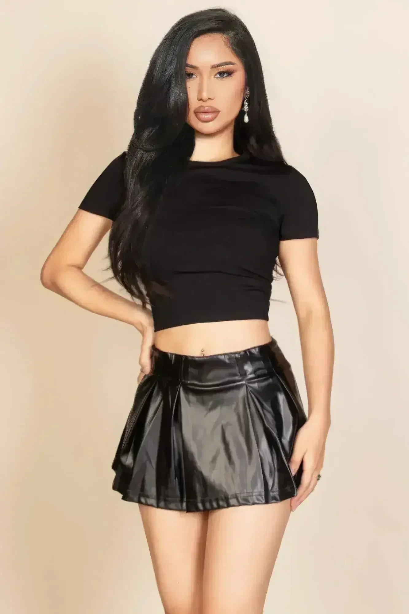 Basic Short Sleeve Ribbed Round Neck Top - Femstylo