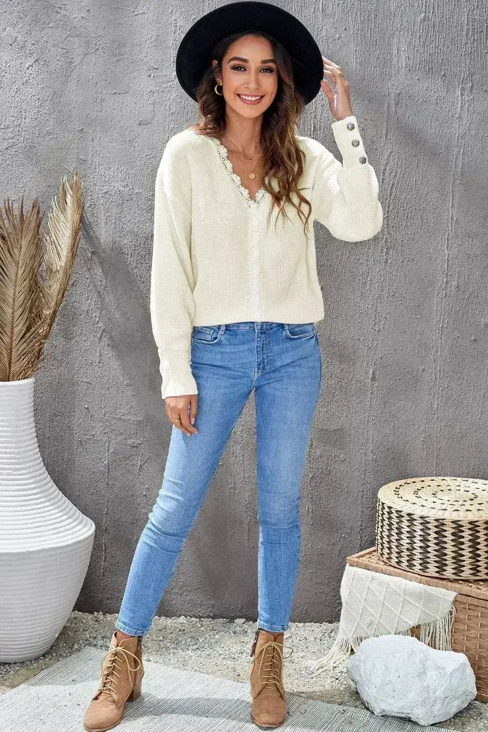 Chic White Lace V Neck Knitted Pullover Sweater - Femstylo