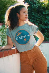 Let's Clean Up Badge Crop Top - Femstylo