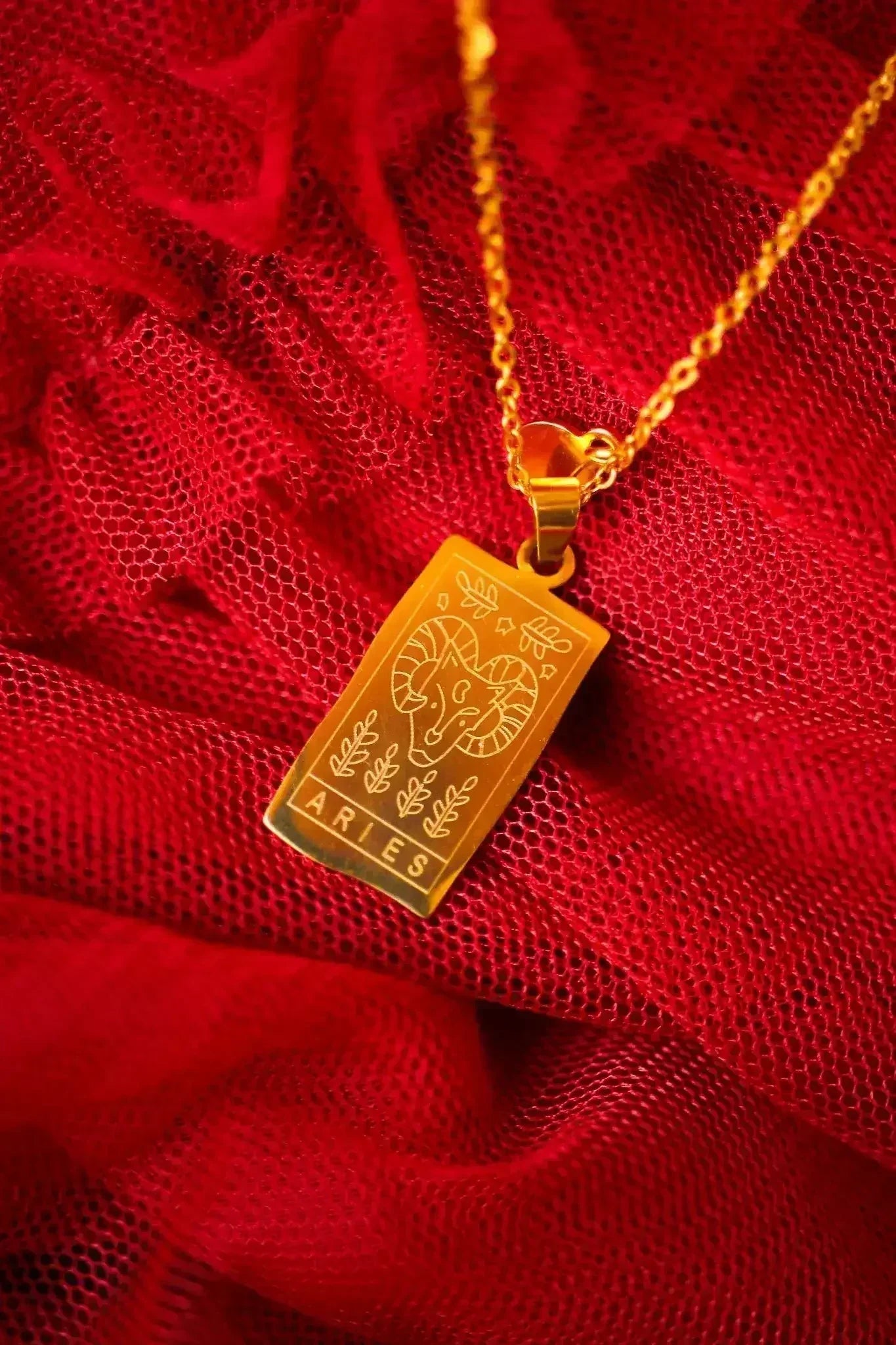 Zodiac Pendant Necklace - Femstylo