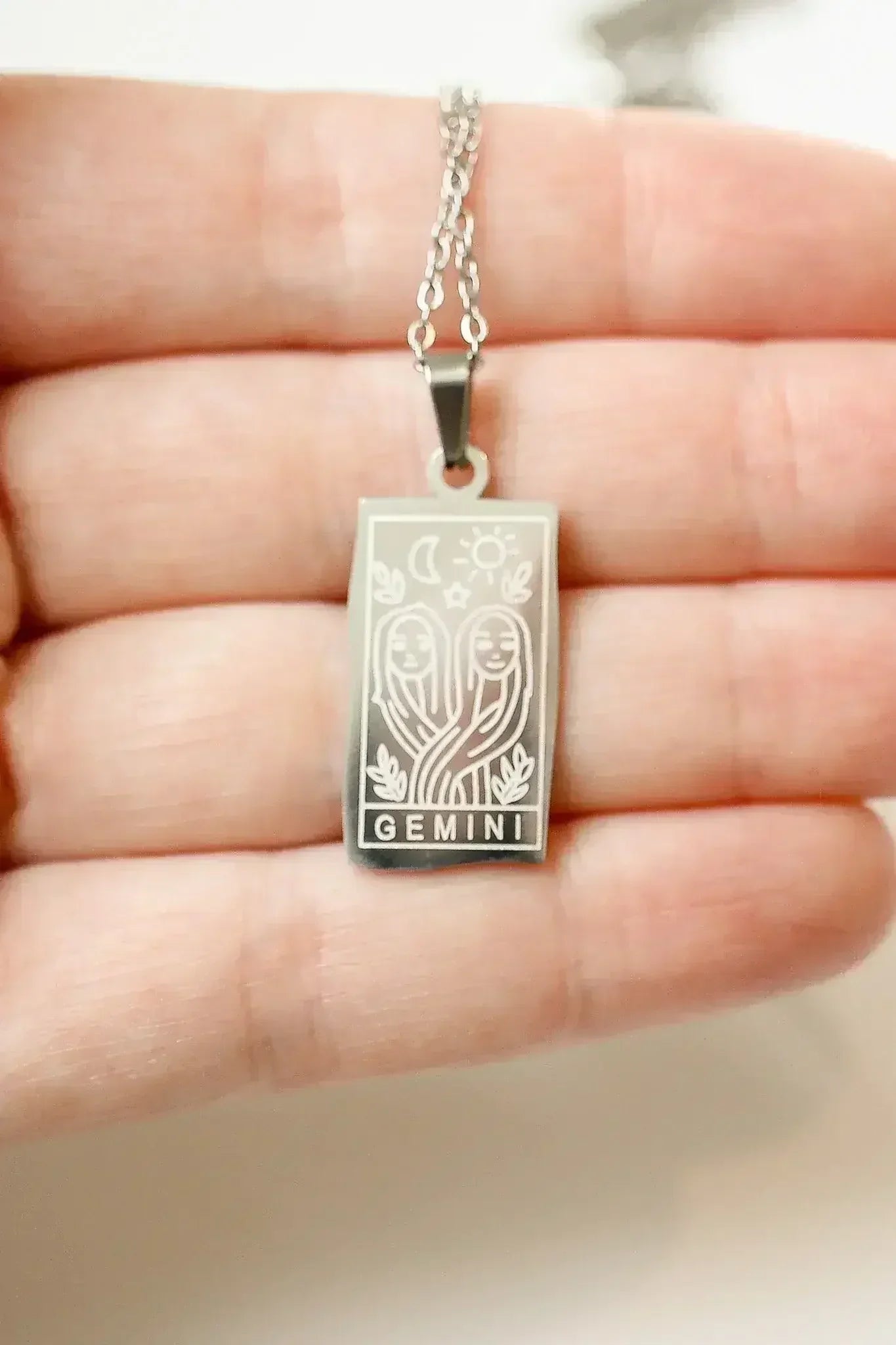 Zodiac Pendant Necklace - Femstylo
