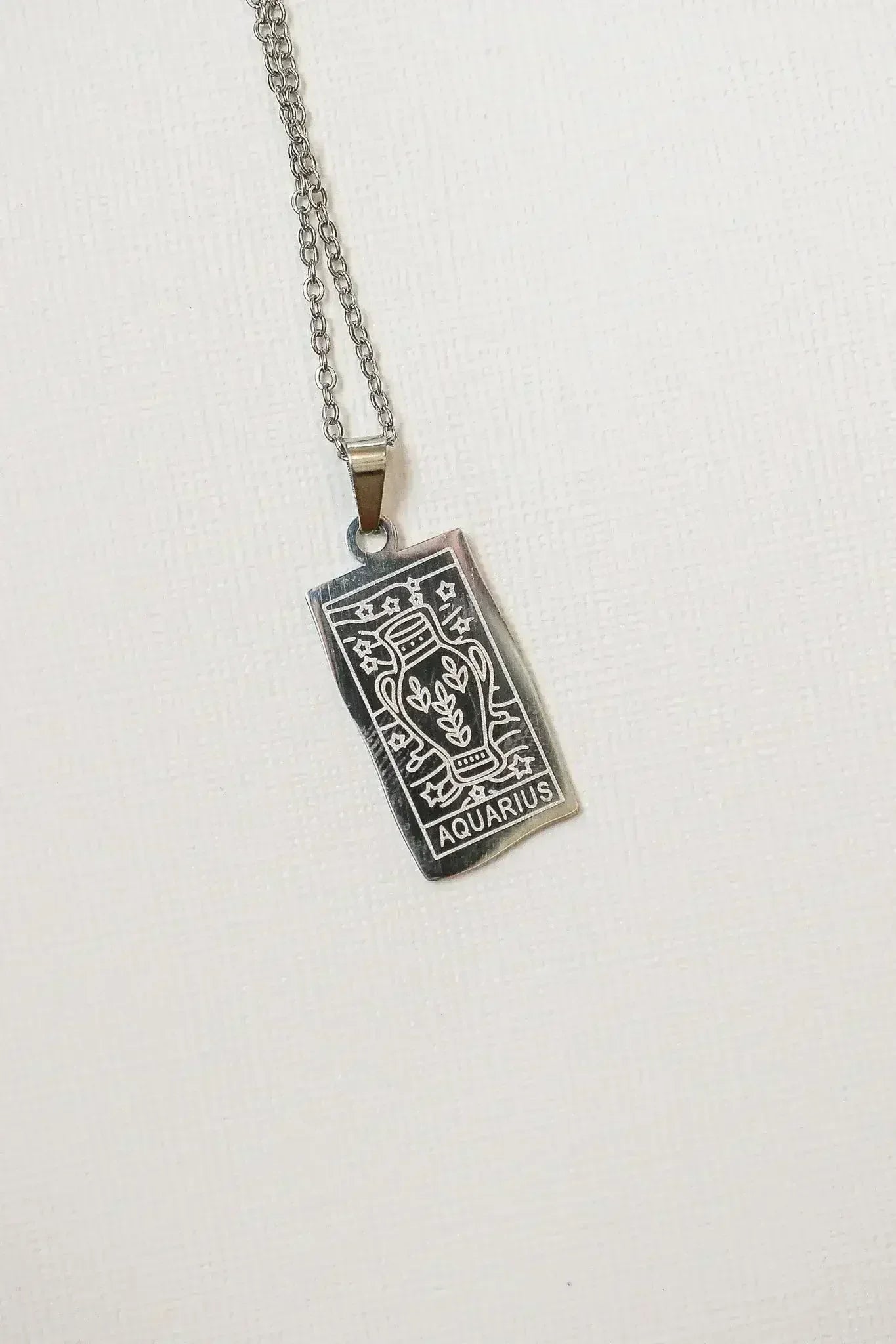 Zodiac Pendant Necklace - Femstylo