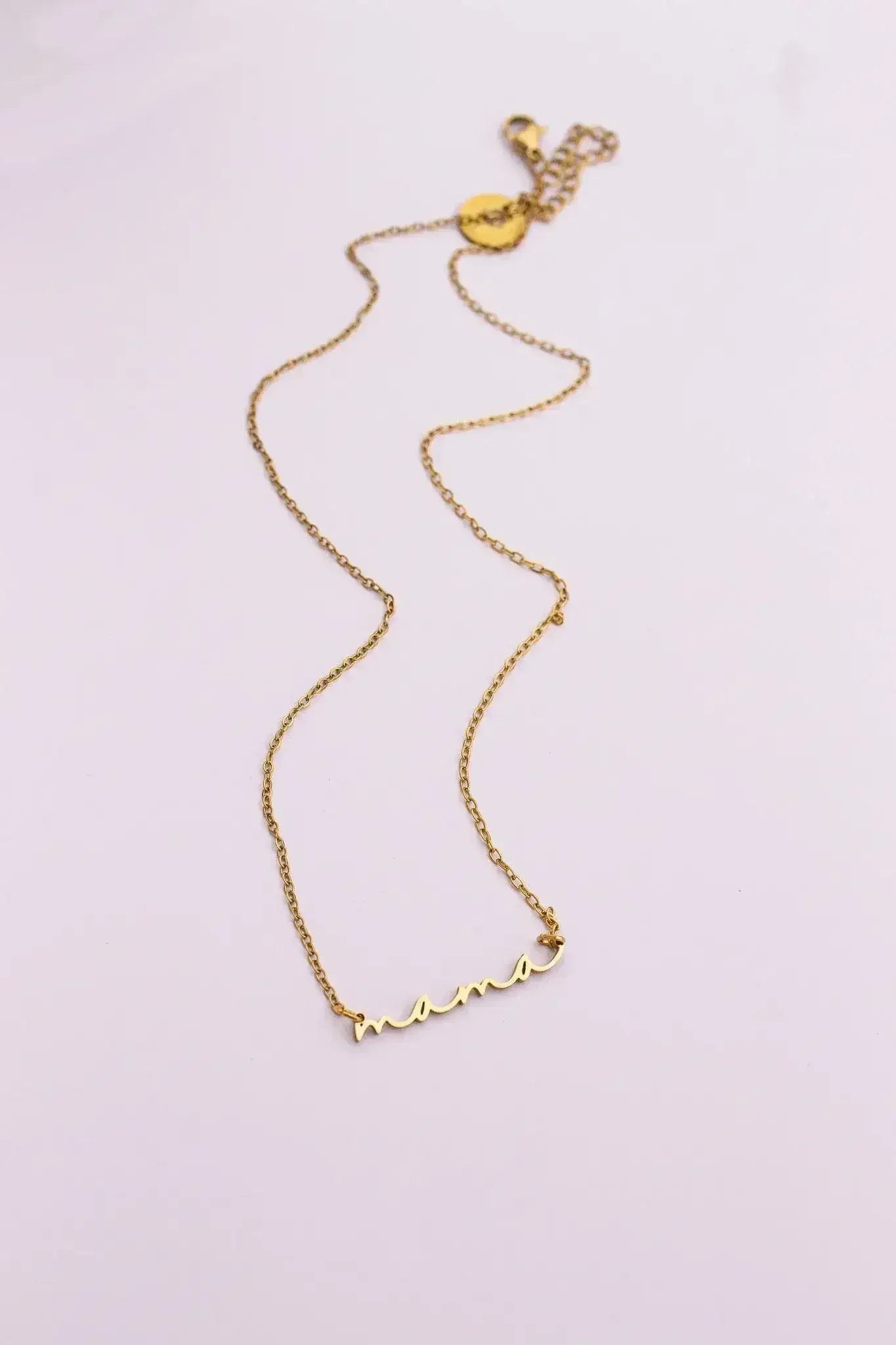 "Mama" Necklace - Femstylo