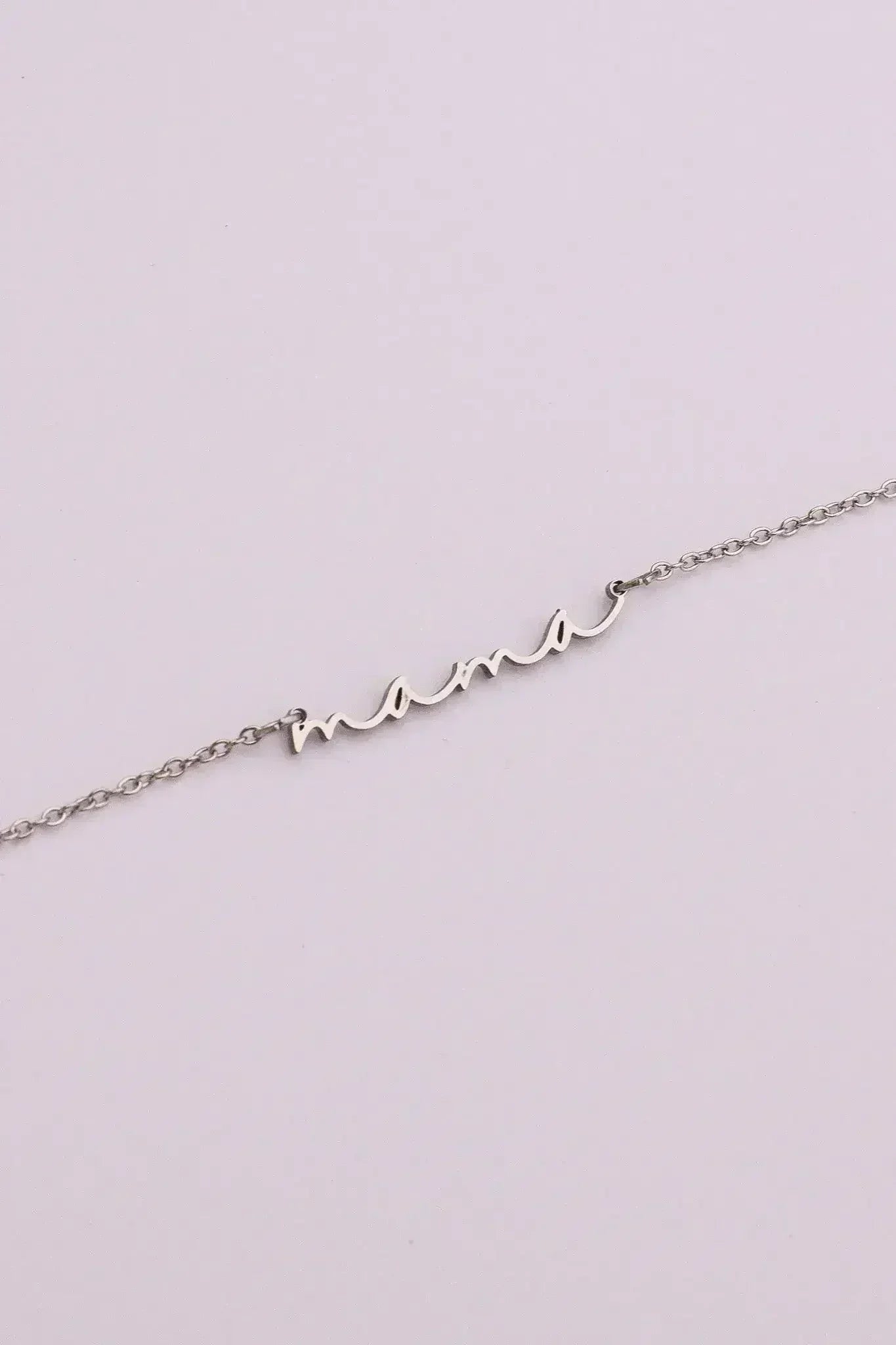 "Mama" Necklace - Femstylo