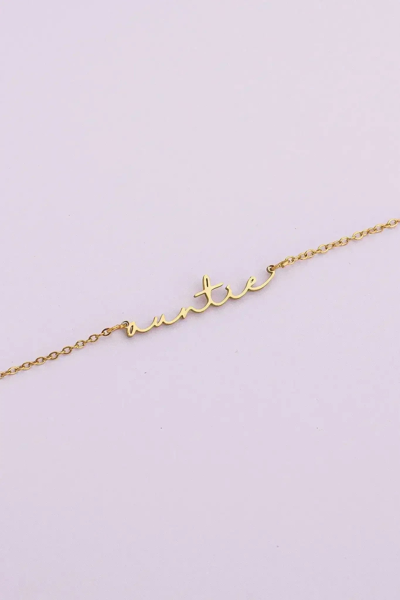 "Auntie" Necklace - Femstylo