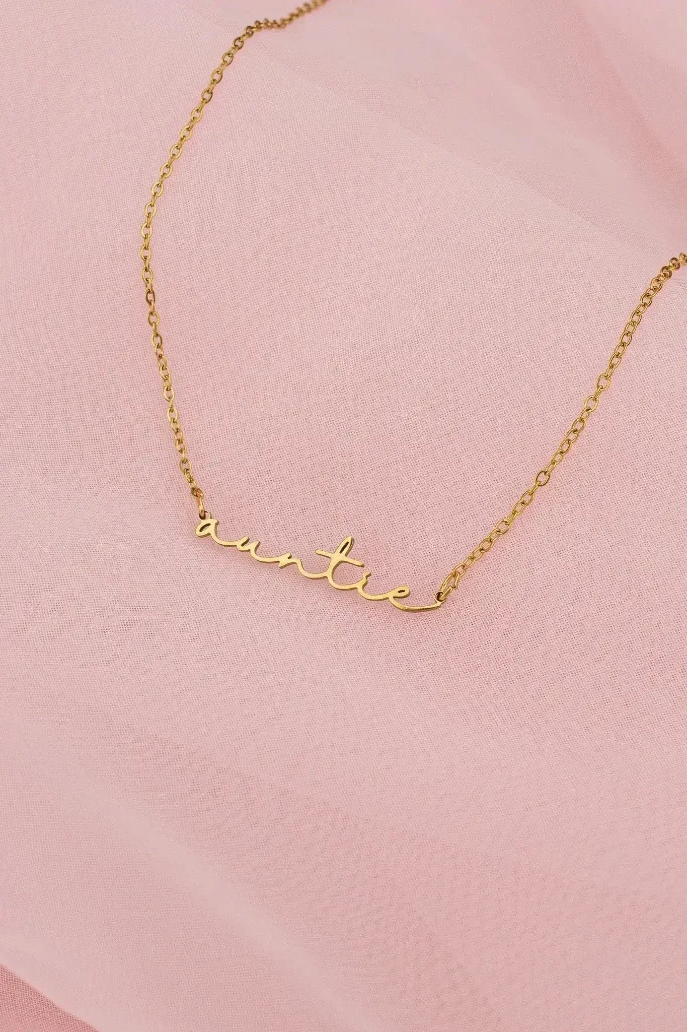 "Auntie" Necklace - Femstylo