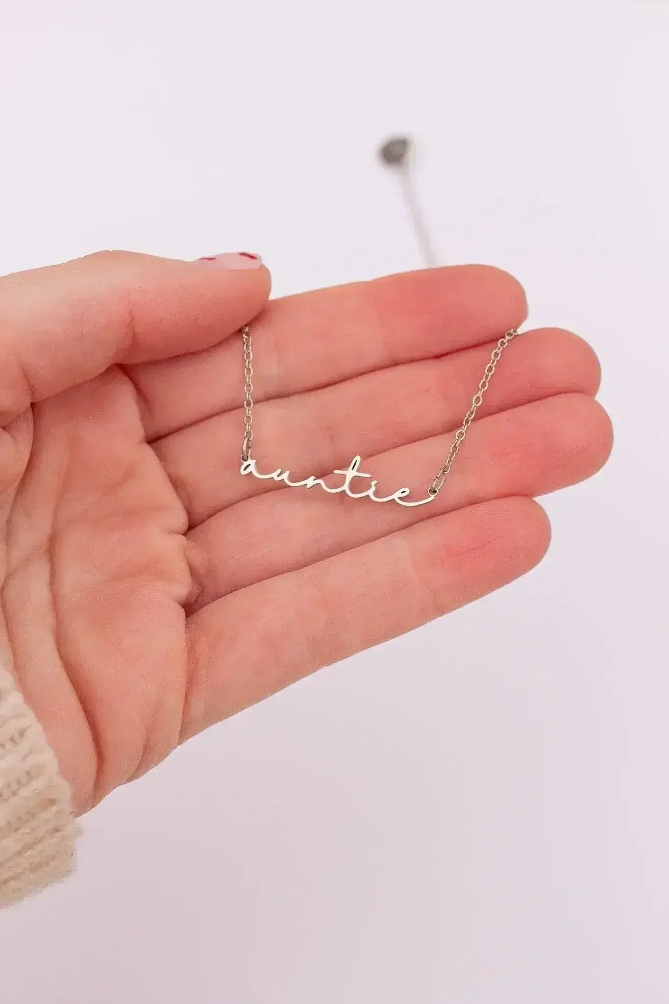 "Auntie" Necklace - Femstylo