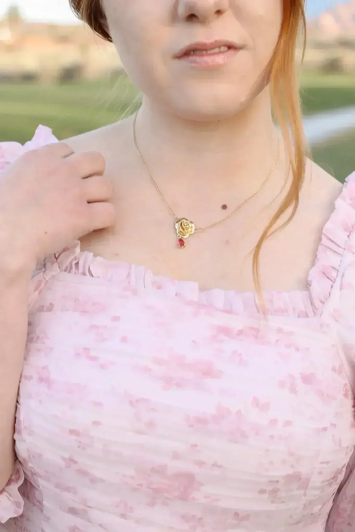 Rosa Necklace in Gold - Femstylo