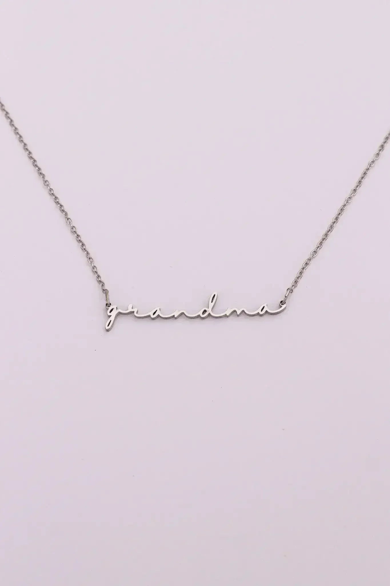 "Grandma" Necklace - Femstylo