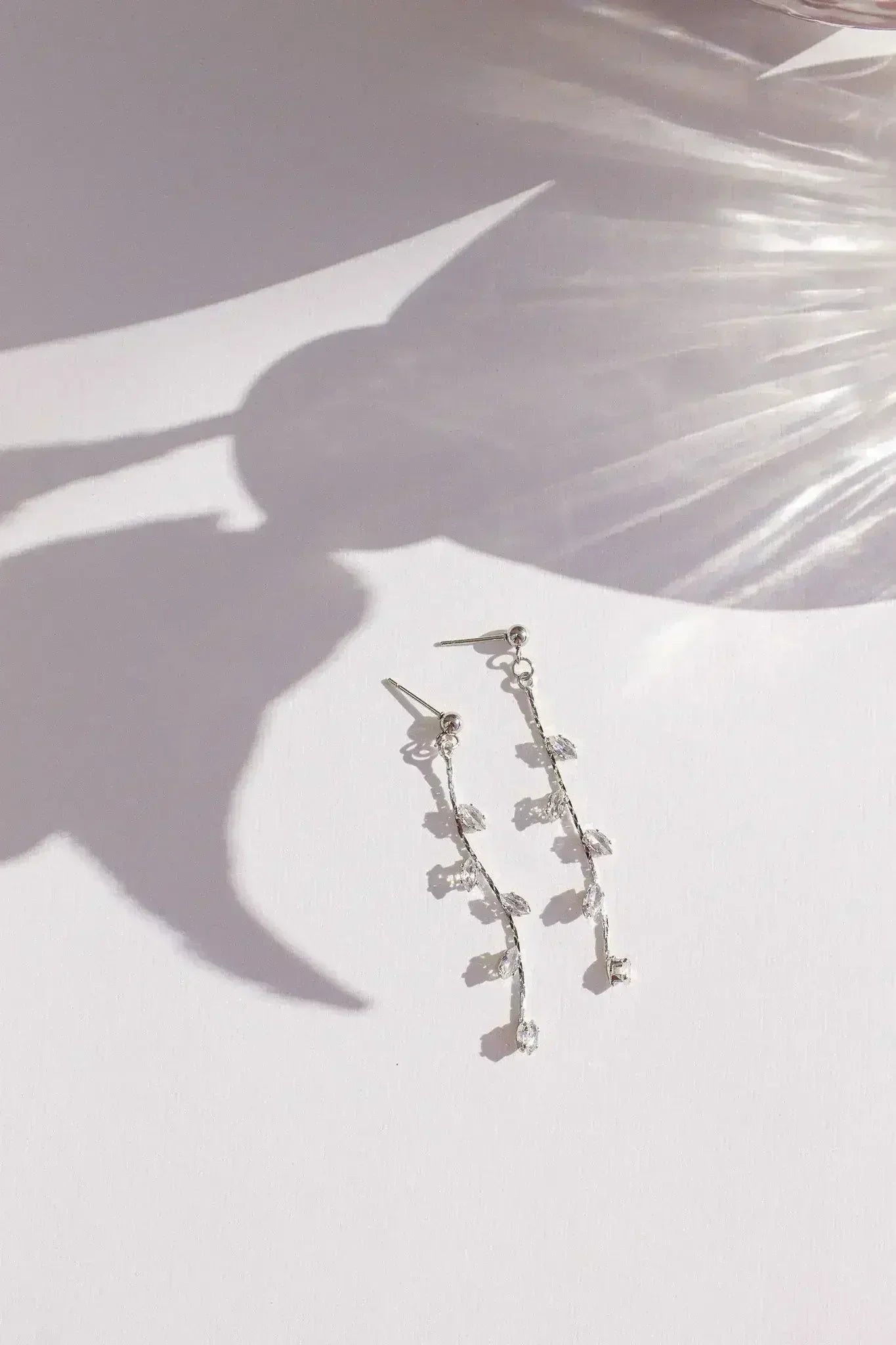 Daphne Dangle - Femstylo