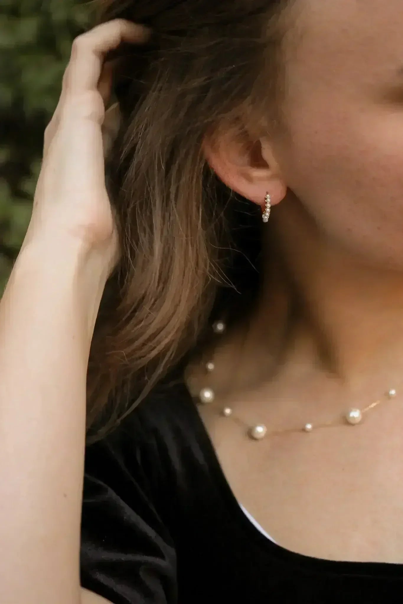 Pearl Huggie Hoop - Femstylo