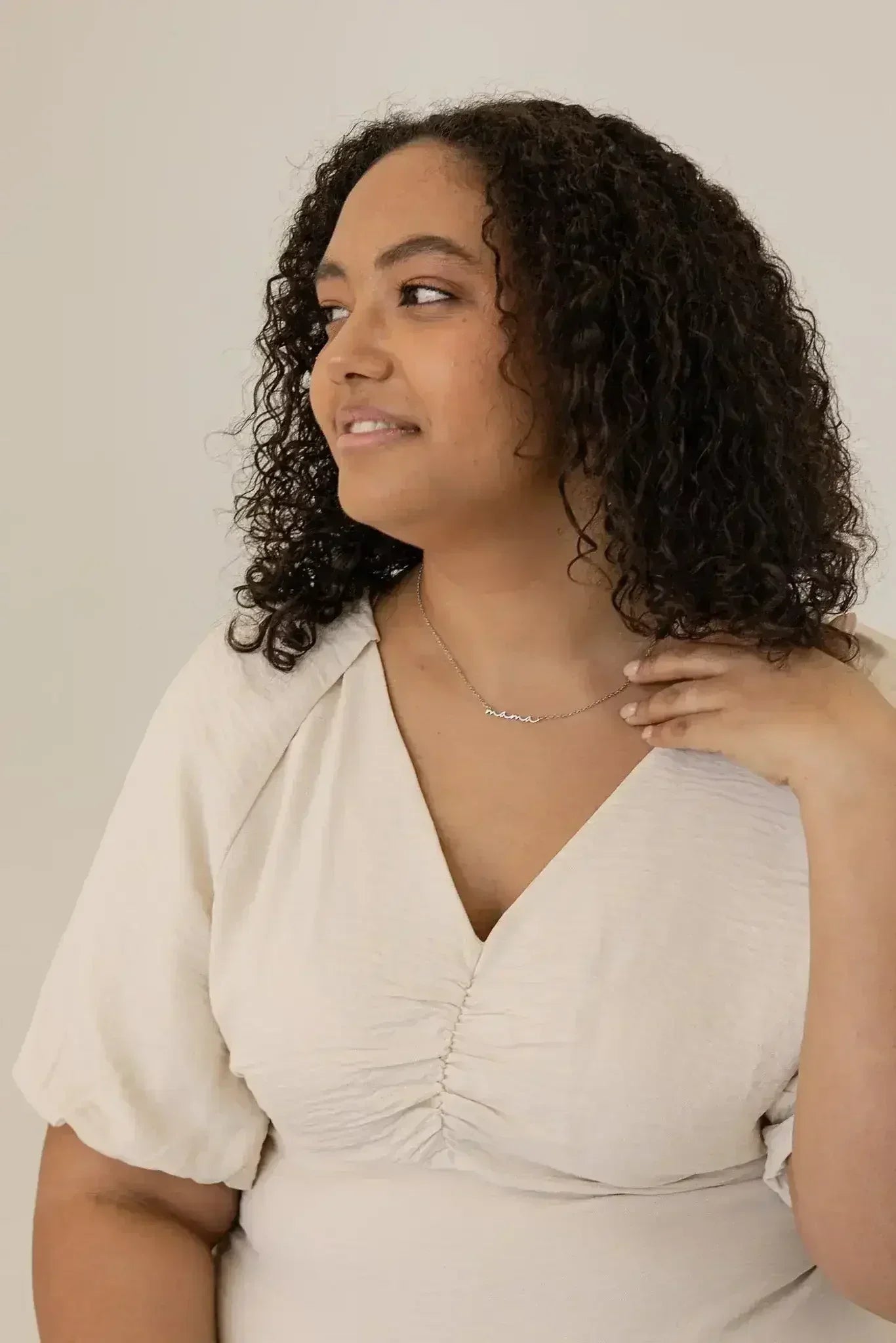 "Mama" Necklace - Femstylo