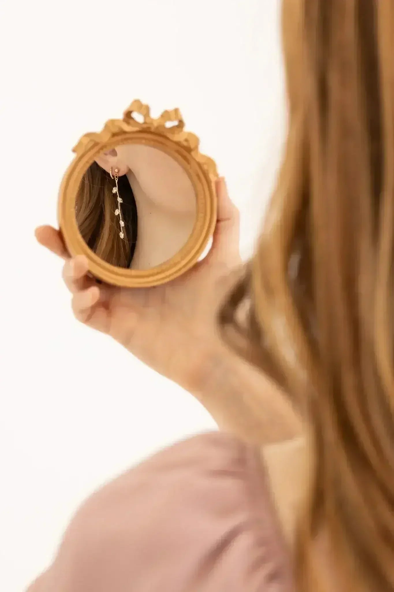 Daphne Dangle - Femstylo